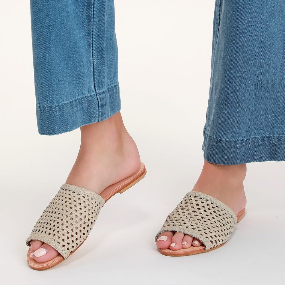 42 Gold Begonia Ecru Woven Leather Slide Sandals